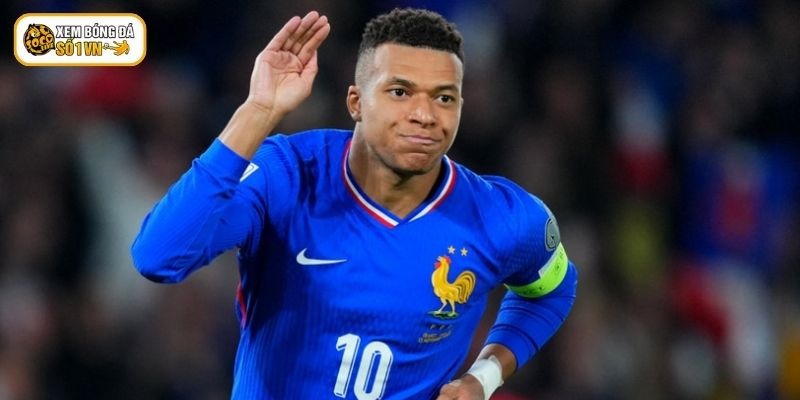 Hành Trình Của Mbappe - 1 Trong Những Siêu Sao Hàng Đầu 3 Khởi đầu sự nghiệp chính là cột mốc quan trọng trong hành trình của Mbappe